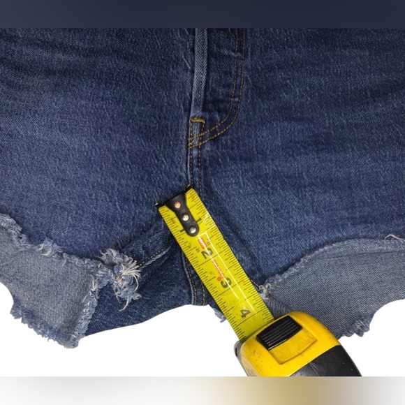 Levis 501 Shorts Women 29 Blue Cut Off Button Fly Mid Rise Premium Denim - Picture 10 of 16